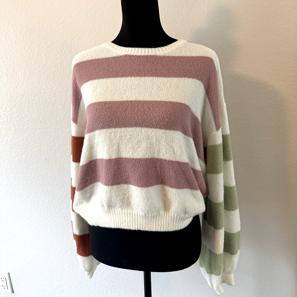 Striped cozy soft wide armed sweater